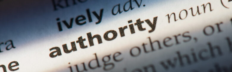 権威